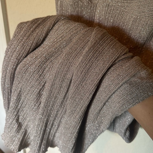 Zara Shimmering Silver Knit Top - Picture 7 of 8